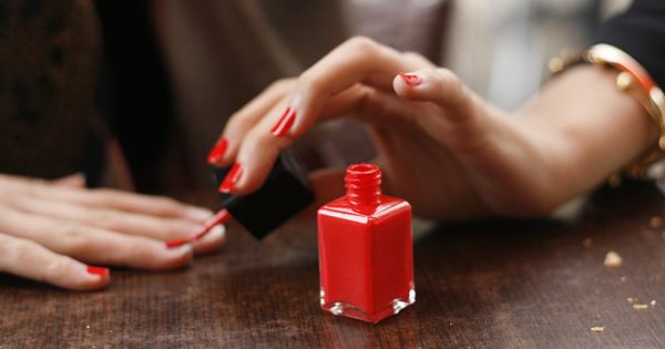 How to Give Yourself a Manicure and Not Get Polish All Over Your Cuticles How to Give Yourself a Manicure and Not Get Polish All Over Your Cuticles