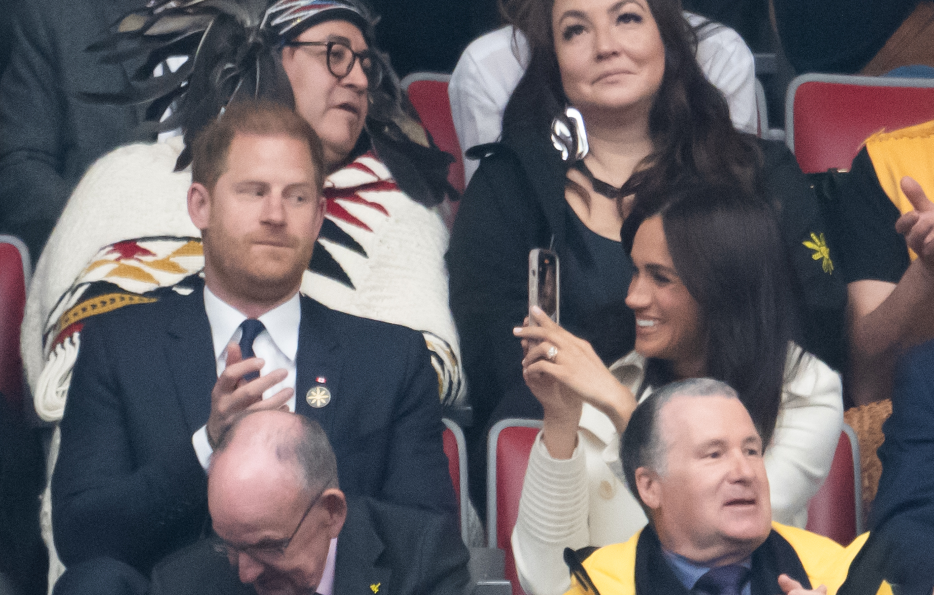 meghan markle prince harry body language