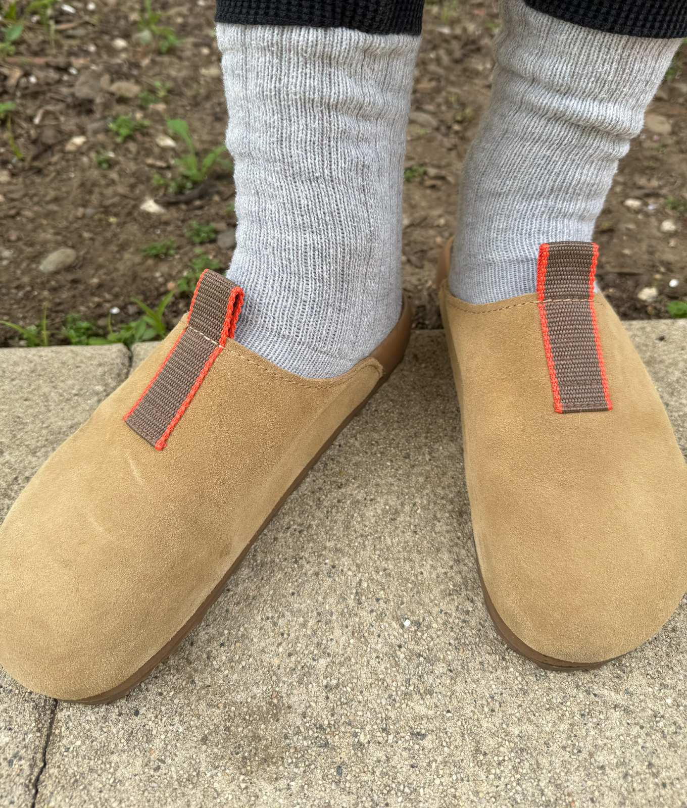 seavees tiburon trekker clogs tan