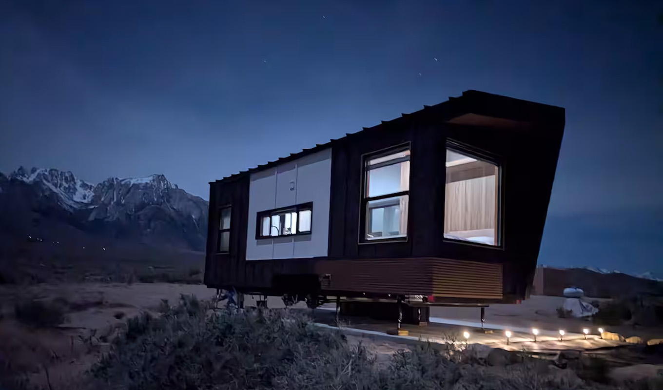 Best US places to see meteors: Death Valley tiny home